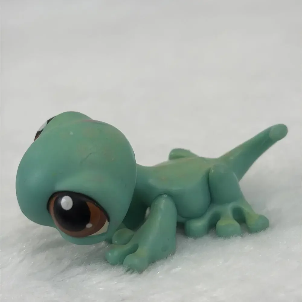 Littlest Pet Shop Clear Portable Globe, Axolotl #80, Gecko #11, Jan Bunnyton LPS